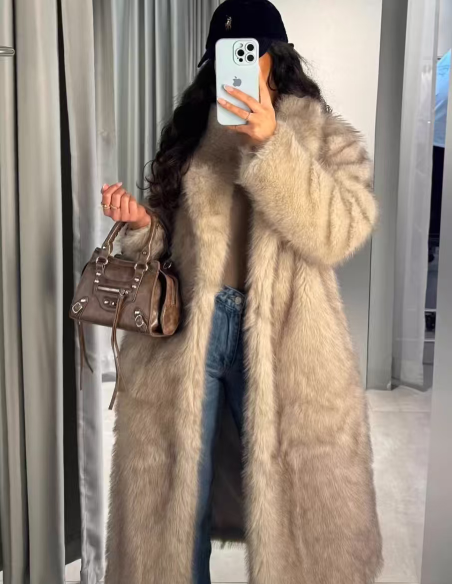 Europe and America cross-border explosions women's solid color high sense warm long fur coat.
