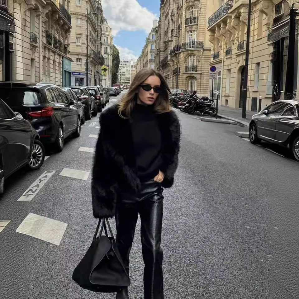 New Fox Fur Black Fur Coat for Women, Elegant and Fashionable Short Style ins Wholesale Coats